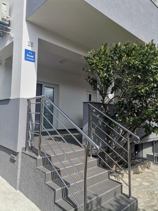 Apartments Lota Starigrad Paklenica Exterior foto